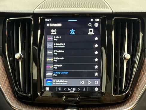 Used 2023 Volvo XC60 B5 Ultimate w/ Climate Package image 21