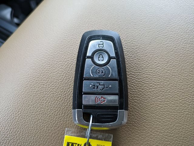 Used 2022 Ford F150 Lariat AWD/4WD image 32