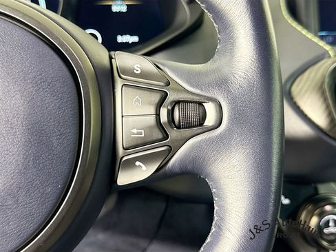 Used 2020 Aston Martin V8 Vantage AMR RWD image 14