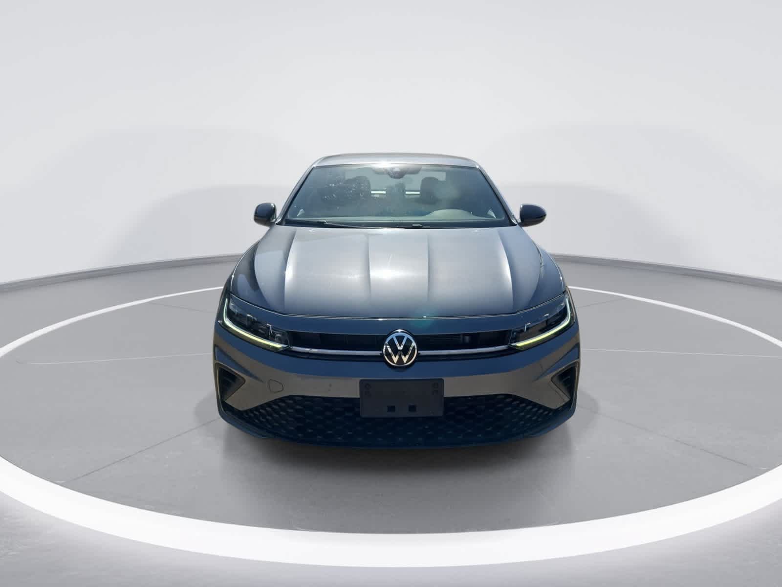 Used 2025 Volkswagen Jetta Sport FWD image 3