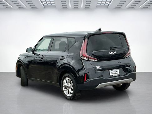 Used 2024 Kia Soul LX w/ Option Group 015 FWD image 6