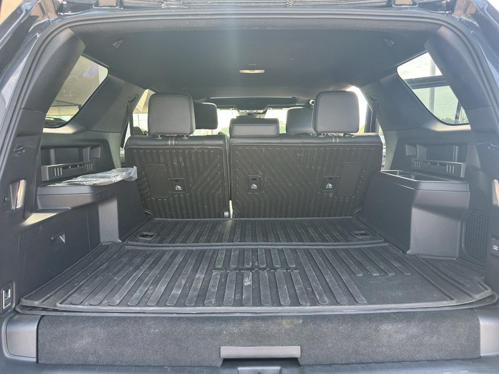 Used 2025 Toyota 4Runner Limited w/ Tow Technology Package AWD/4WD image 36