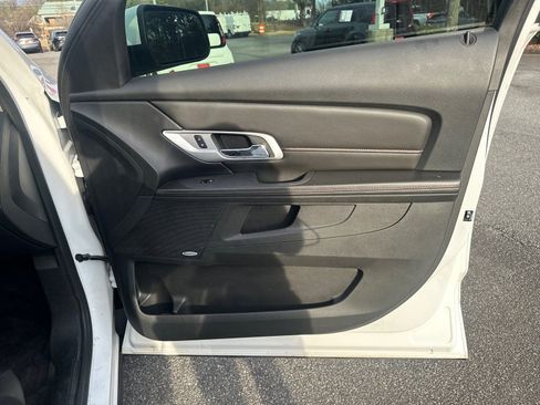 Used 2015 GMC Terrain SLE image 14