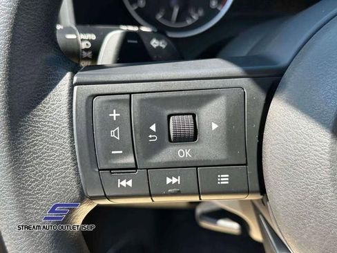 Used 2024 Nissan Rogue SV AWD/4WD image 24