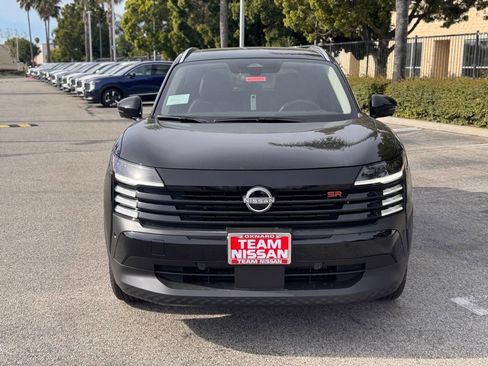 New 2026 Nissan Kicks SR image 3