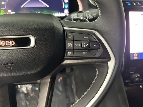 Used 2024 Jeep Grand Cherokee Limited 4xe image 18