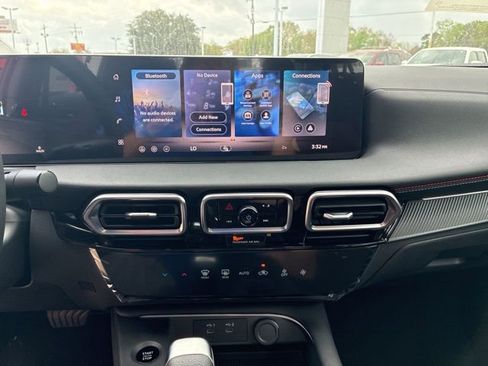 New 2026 Nissan Sentra SR w/ Floor Mat Package FWD image 12
