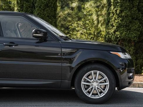 Used 2017 Land Rover Range Rover Sport SE AWD/4WD image 14