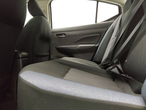 Used 2025 Nissan Versa SV FWD image 19