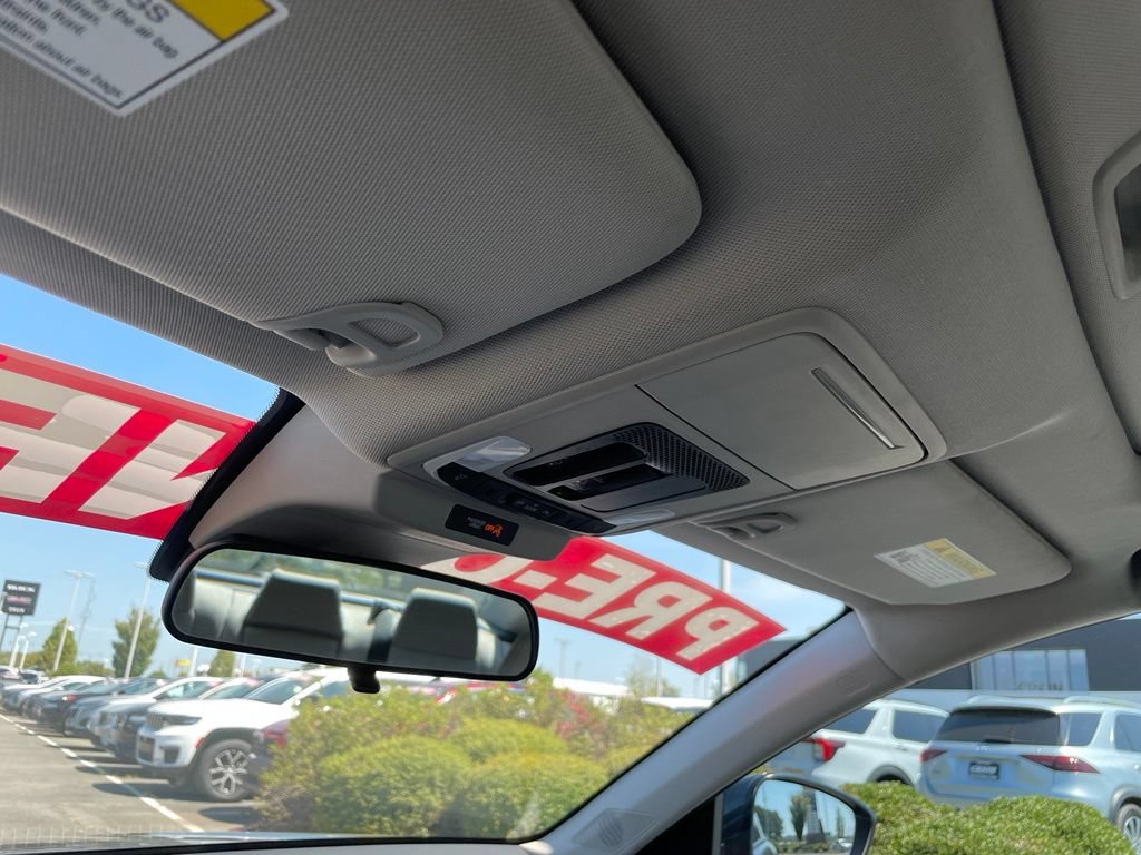 Used 2023 Honda Accord EX image 19