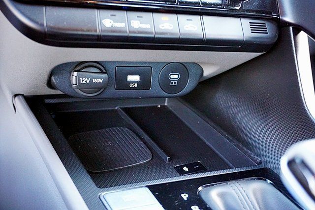 Certified 2026 Hyundai Elantra Sport FWD image 38
