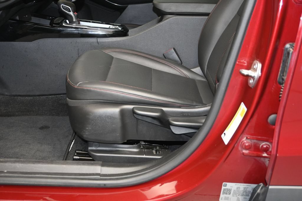 Used 2024 Chevrolet Trax RS w/ Driver Confidence Package FWD image 21