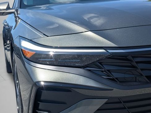 New 2026 Hyundai Elantra Limited FWD image 13