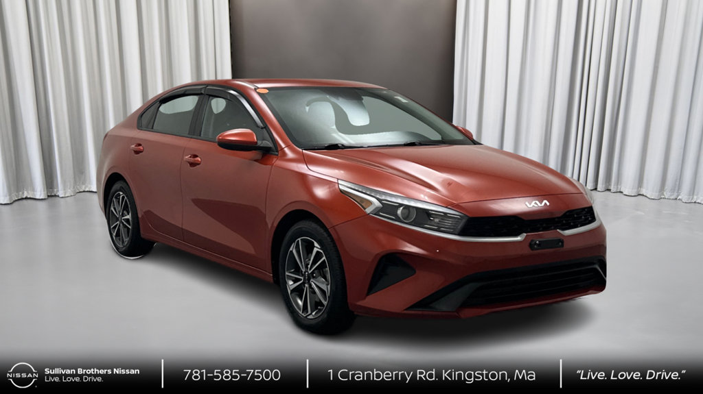 Used 2023 Kia Forte LXS FWD image 3