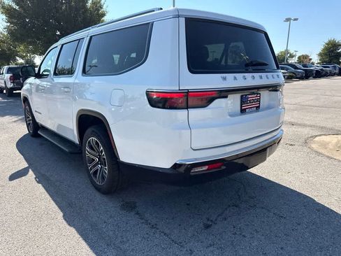 Used 2024 Jeep Wagoneer L Series II w/ Flexible Seating Group RWD image 3