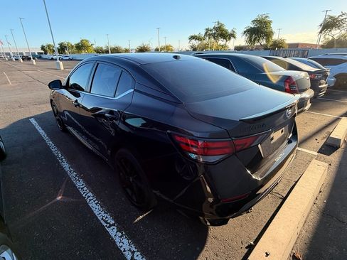 Used 2023 Nissan Sentra SR w/ Midnight Edition Package FWD image 6