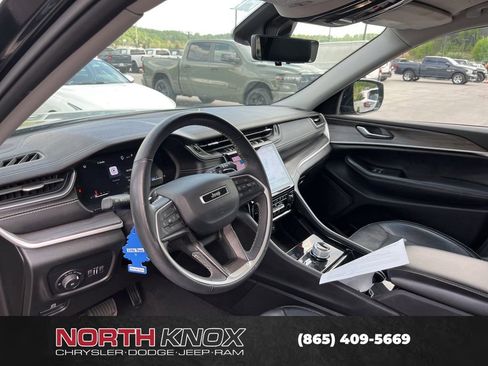 Used 2023 Jeep Grand Cherokee L Limited w/ Luxury Tech Group II image 6