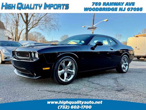 Used 2013 Dodge Challenger R/T Plus image 4