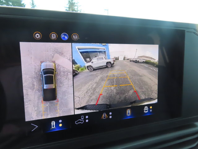 Certified 2025 Chevrolet Silverado EV W/T AWD/4WD image 31