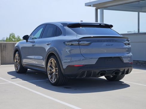 Used 2023 Porsche Cayenne Turbo GT AWD/4WD image 3