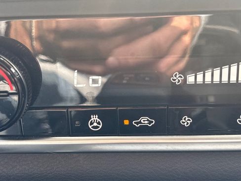Used 2022 Nissan Rogue S FWD image 22