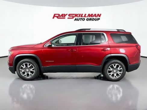 Used 2023 GMC Acadia SLE w/ Driver Convenience Package FWD image 4