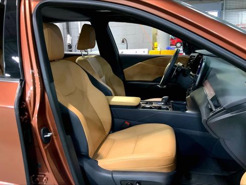 Certified 2025 Lexus RX 350 Premium image 8