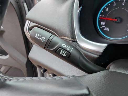 Used 2021 Chevrolet Traverse RS FWD image 27