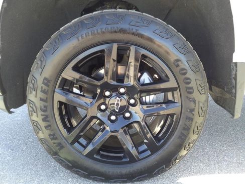 Used 2021 Chevrolet Silverado 1500 LT Trail Boss w/ Bed Protection Package image 30