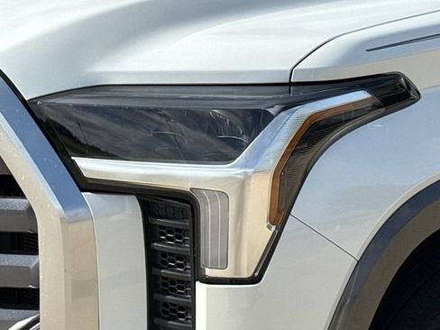 Used 2024 Toyota Tundra Limited w/ Power Package AWD/4WD image 4