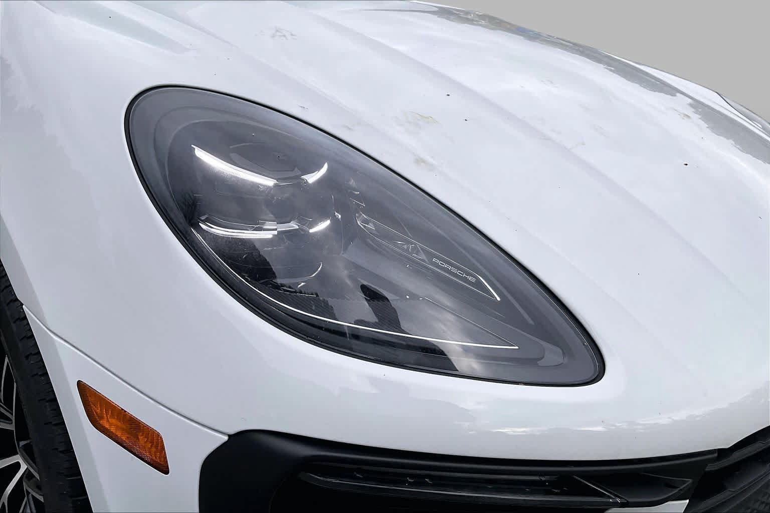Used 2024 Porsche Macan AWD/4WD image 25