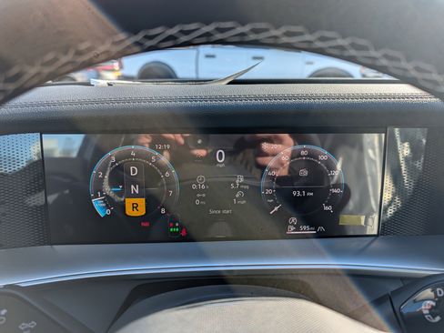 New 2026 Volkswagen Tiguan SE image 11