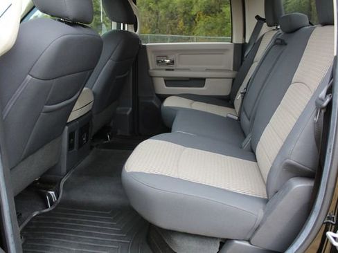 Used 2012 RAM 3500 SLT w/ Technology Group image 16