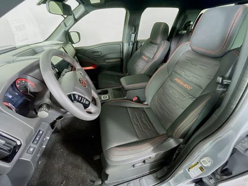New 2026 Nissan Frontier PRO-4X w/ Pro-4x Convenience Package image 13