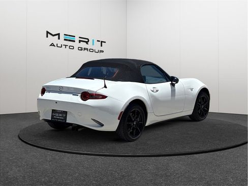 Used 2020 MAZDA MX-5 Miata Sport RWD image 9