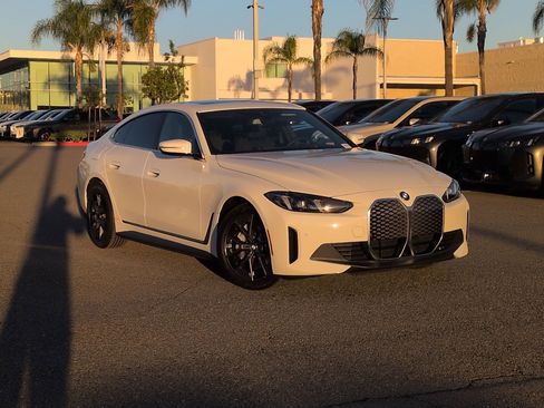 Used 2025 BMW i4 eDrive40 w/ Parking Assistance Package image 2