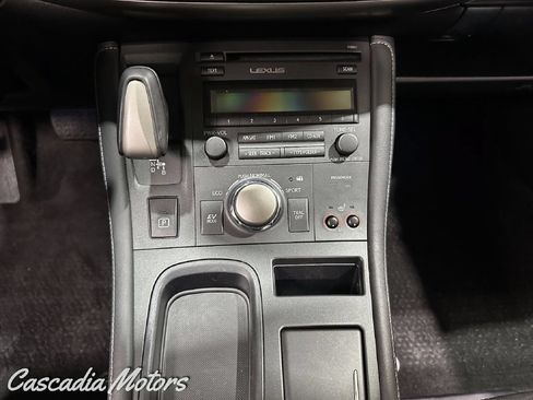 Used 2015 Lexus CT 200h w/ Seat Comfort Package FWD image 38