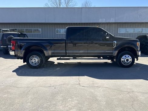 Used 2018 Ford F450 Lariat w/ Lariat Ultimate Package image 2
