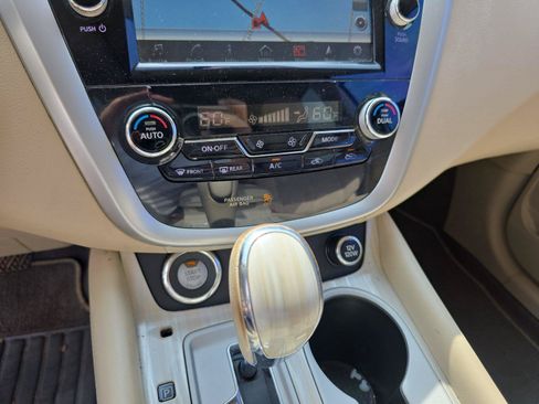 Used 2016 Nissan Murano SV w/ Premium Package AWD/4WD image 38