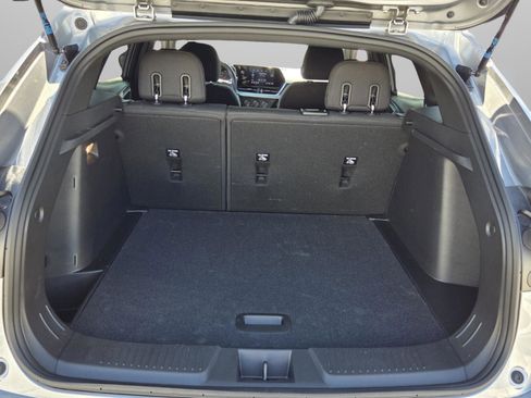 Used 2025 Chevrolet Trax RS w/ Driver Confidence Package FWD image 13