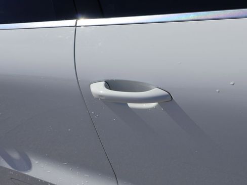 Used 2018 Porsche Macan S image 15