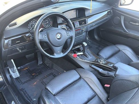Used 2013 BMW 335i Convertible w/ M Sport Pkg RWD image 4