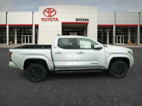 New 2026 Toyota Tacoma SR5 AWD/4WD image 10