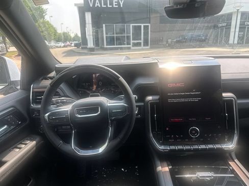New 2026 GMC Yukon XL Denali w/ Denali Reserve Package AWD/4WD image 17