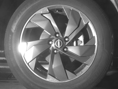 Used 2025 Nissan Rogue SV image 13