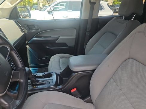 Used 2018 Chevrolet Colorado W/T w/ WT Convenience Package RWD image 14