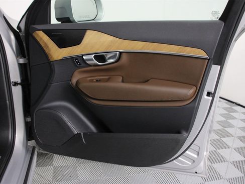 Certified 2024 Volvo XC90 T8 Plus image 21