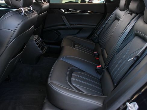 Used 2022 Maserati Quattroporte Modena Q4 AWD/4WD image 29