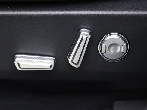 New 2026 Lincoln Nautilus Reserve image 14