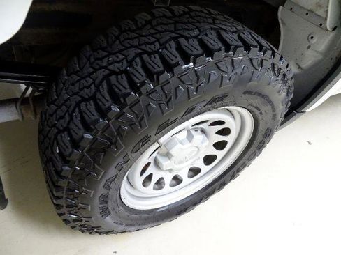 Used 2021 GMC Sierra 1500 4x4 Double Cab w/ Convenience Package image 9